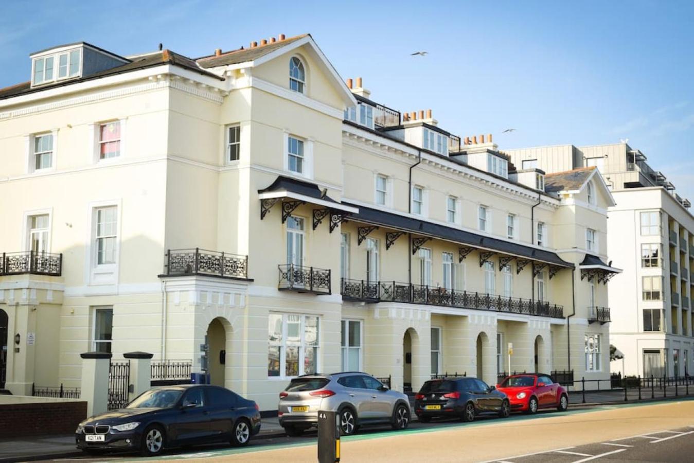 Air Maison - Stunning Beach Front Apartment Portsmouth Exteriér fotografie