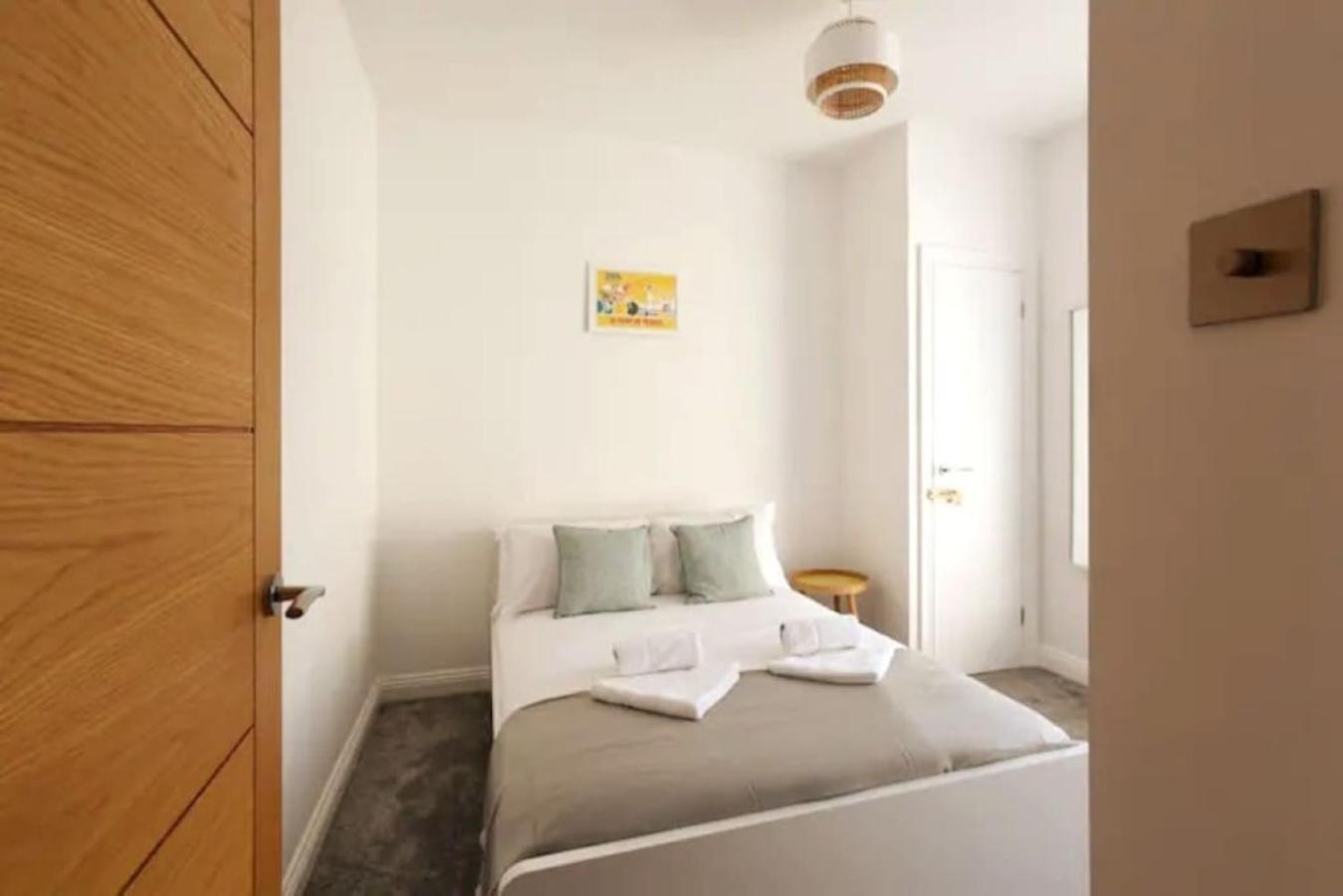 Air Maison - Stunning Beach Front Apartment Portsmouth Exteriér fotografie